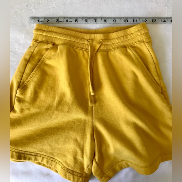 Old Navy Comfy Cozy Fleece Yellow  Shorts Women’s Size XS - Picture 5 of 7
